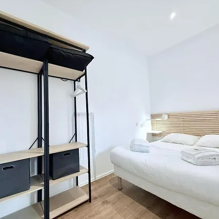 1738 - T1 Bis Corderie Royale Rdc Hyper Centre Apartment *