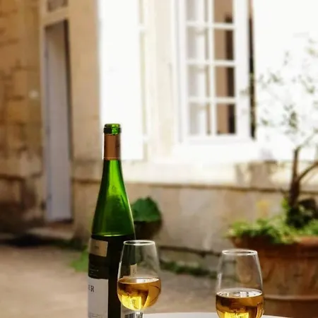 1738 - T1 Bis Corderie Royale Rdc Hyper Centre *